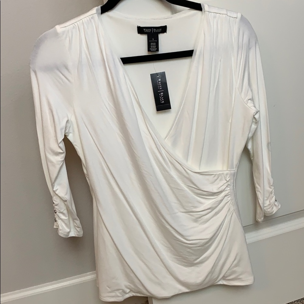 3/4 white sleeve top with crossed front
